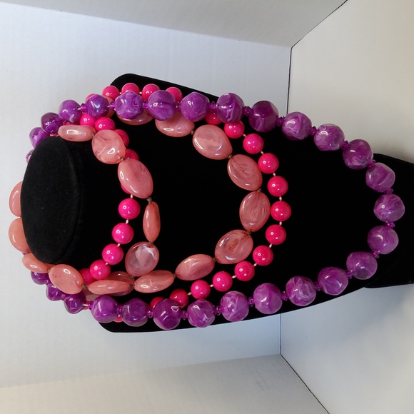 Spring time costume jewelry Jewelry - Spring-time costume necklaces lot of three